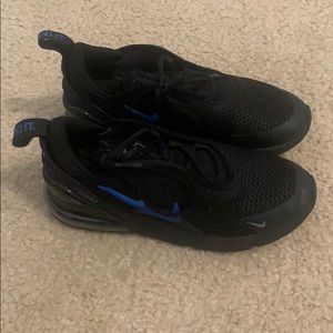 Girls Air Max 270, barely worn excellent condition